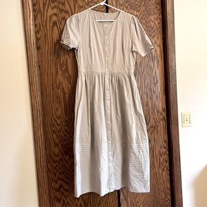 Utility style dress with pockets!